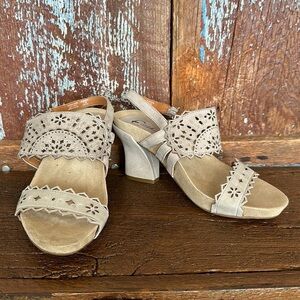 Earthies Gray Leather Laser Cut Out Chunky Heels 7.5